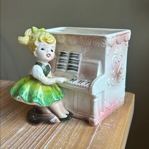 Vintage "Relpo 6011 Piano Girl" Planter Japan